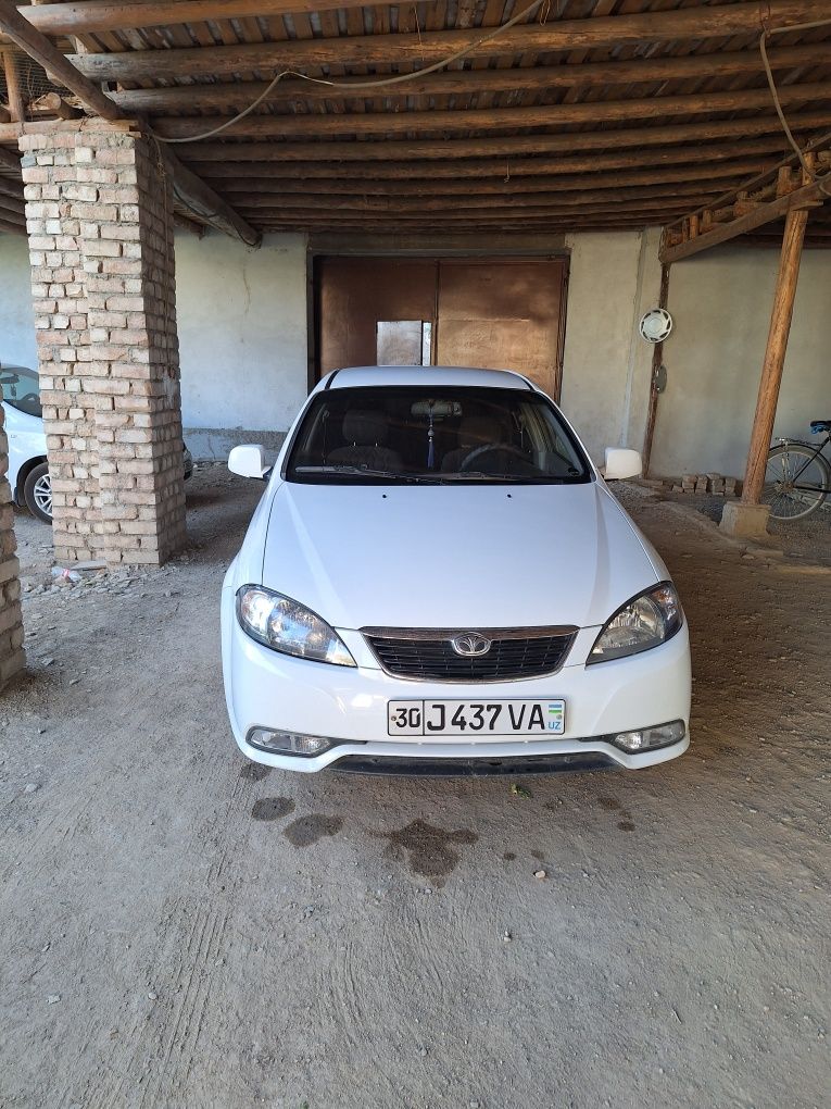 Daewoo Jentra 2016
