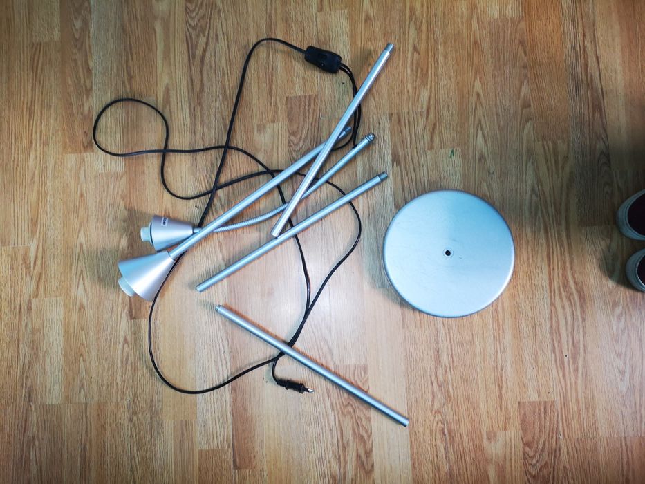 Lampadar/veioza/Corp iluminat
