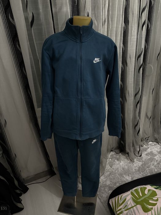Nike анцузи