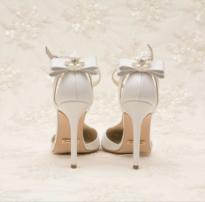 Vând pantofi mireasă, Christian Albu.