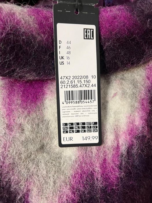 Jacheta Comma noua cu etichete