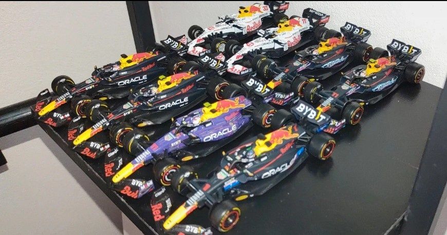 Machete Bburago 1/43, DOAR set, McLaren, Red Bull, Ferrari, Mercedes