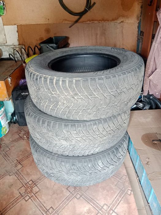 Продам шины для Toyota Prada 120