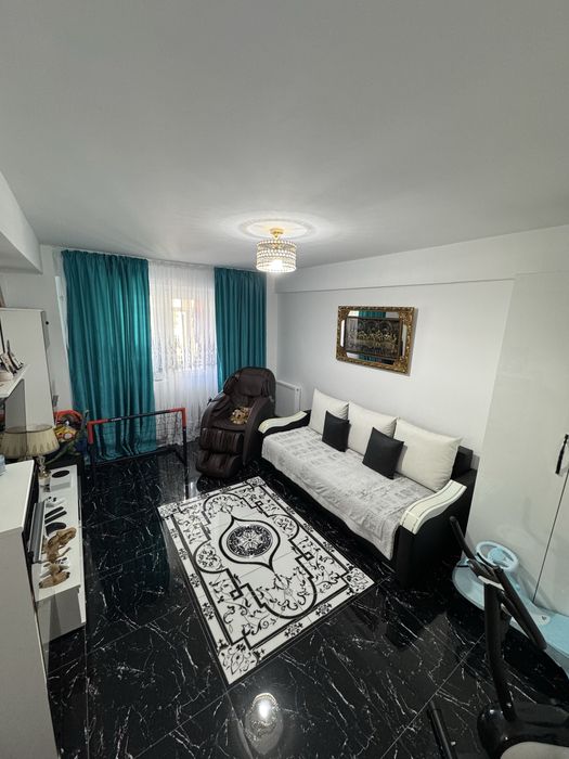 Vând apartament 3 Camere Ultracentral !!!
