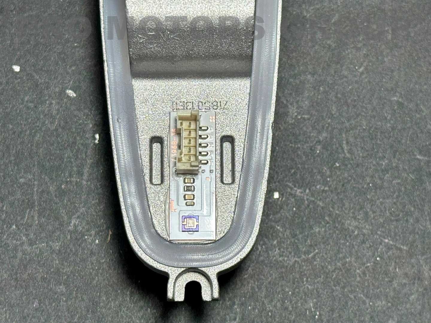 Модул LED светлини DRL Audi Q3 8U 8U0941475A
