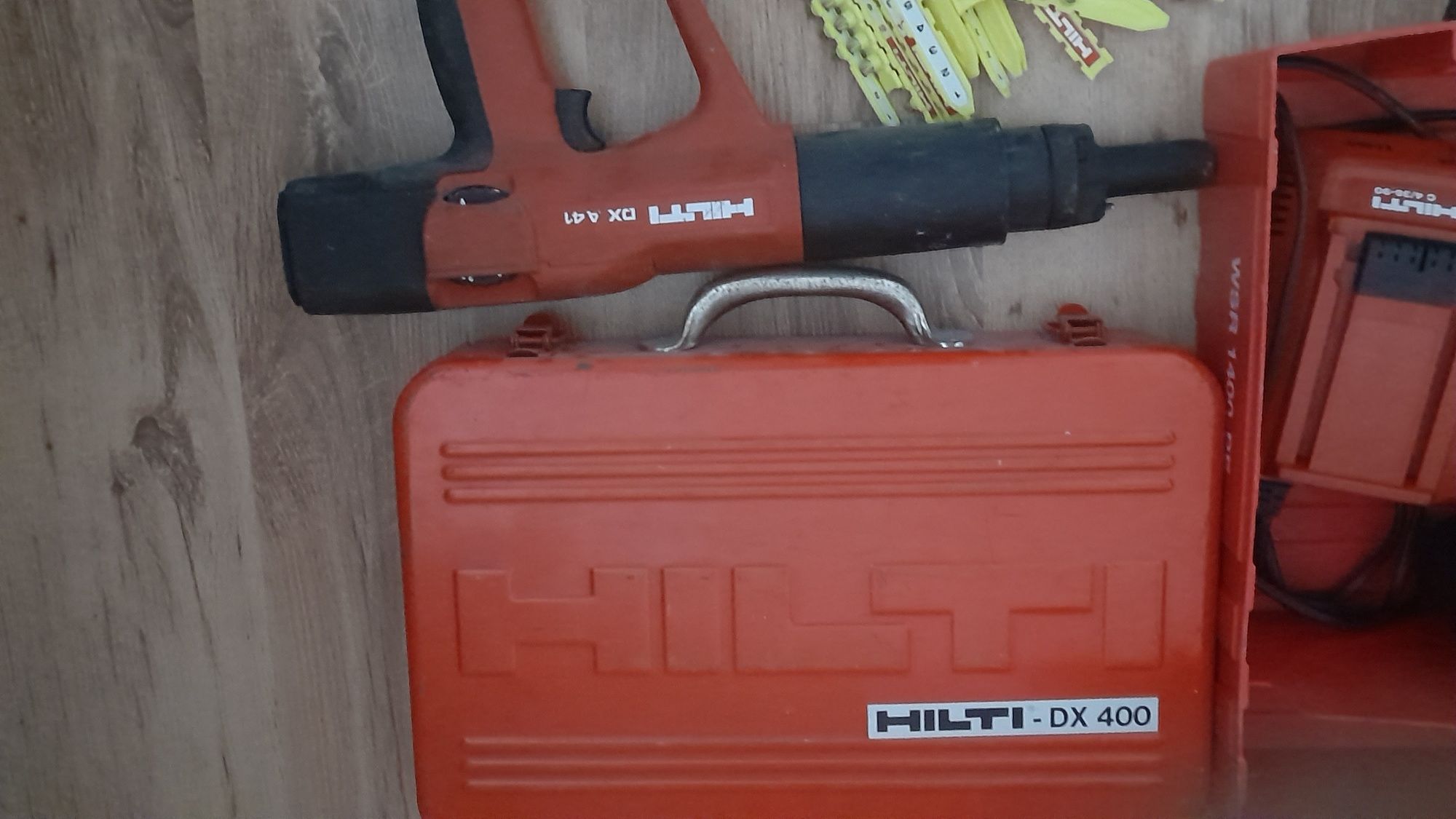 Pistole cuie  Hilti