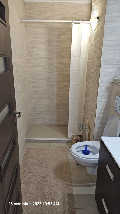 Inchiriez garsonieră in centrul orașului.