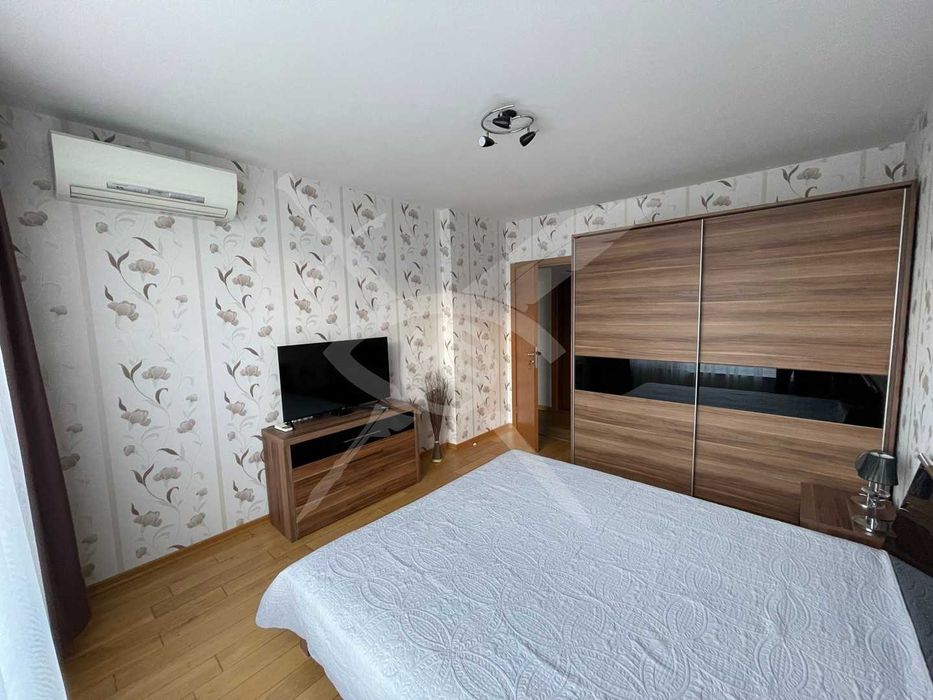 Дава се под наем Тристаен апартамент в София, Витоша - 111 кв.м за 900 € - Снимка #4