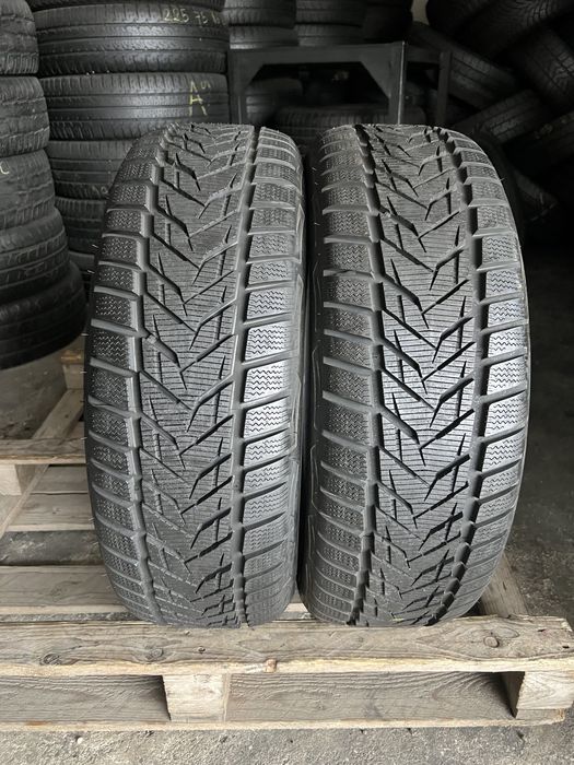 2 anvelope de iarna noi 215/60/16 Vredestein!