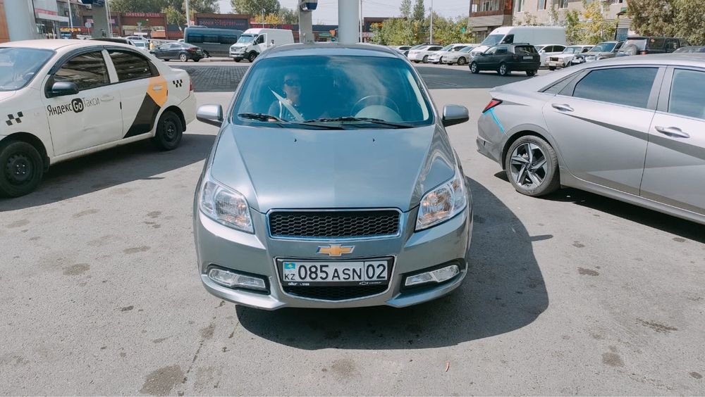 11000 Аренда авто.Сдам в аренду Нексия 2021г и Камри 30