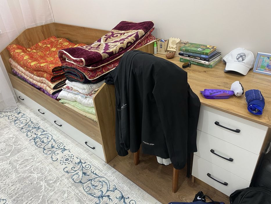 Детскский кровать