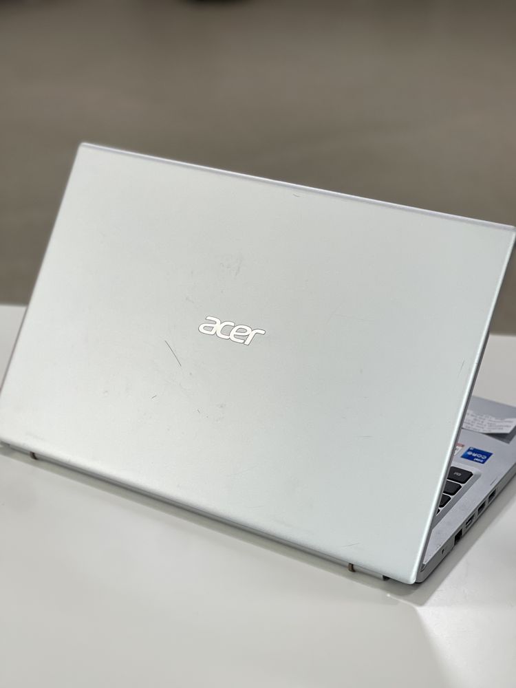 Продается ноутбук Acer Aspire 3