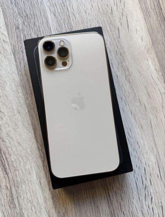 iPhone 12 PRO MAX de 128 GB cu 94% viata Bateriei