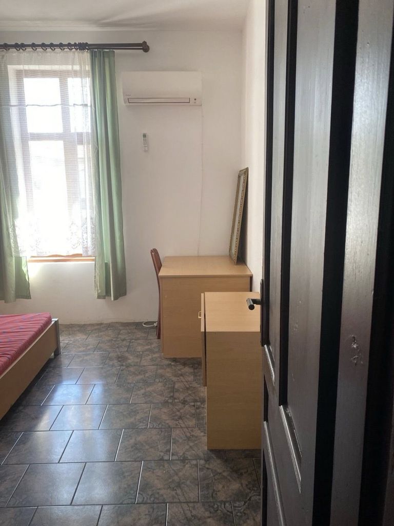 Продава се Къща в Карлово - 240 кв.м за 563 €/кв.м - Снимка #3