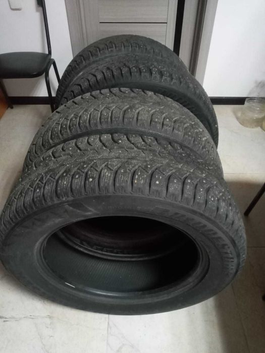 Продам зимние шины 18
