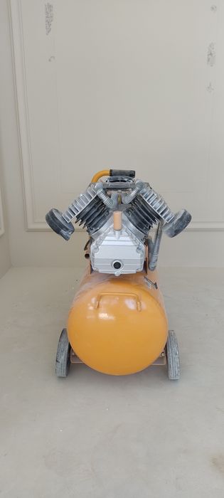 Продам компрессор