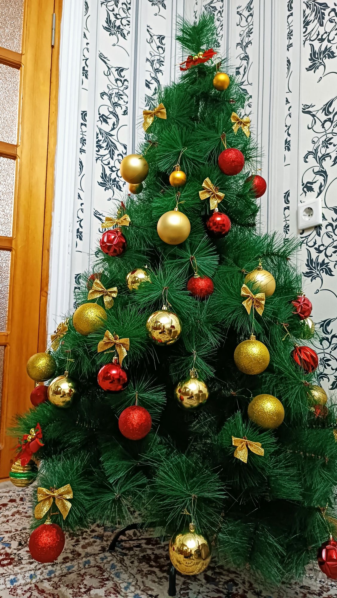 Yangi Yil archasi sotiladi