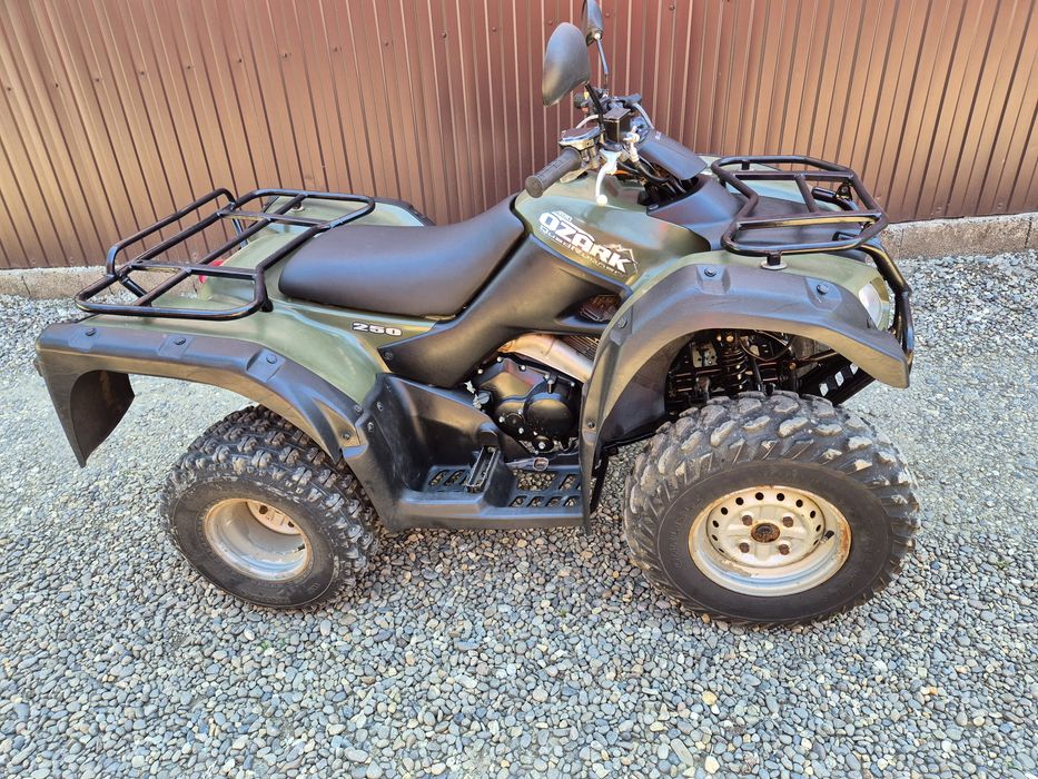 ATV Suzuki 250..