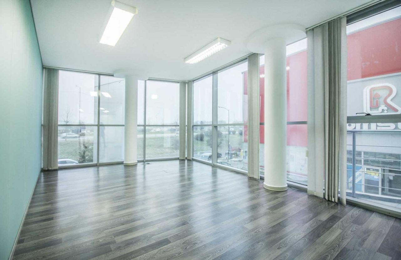 Продава се Офис в София, Враждебна - 1623 кв.м за 2690 €/кв.м - Снимка #3