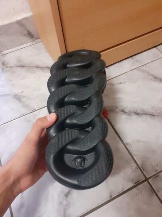 Versace chain reaction triple Black