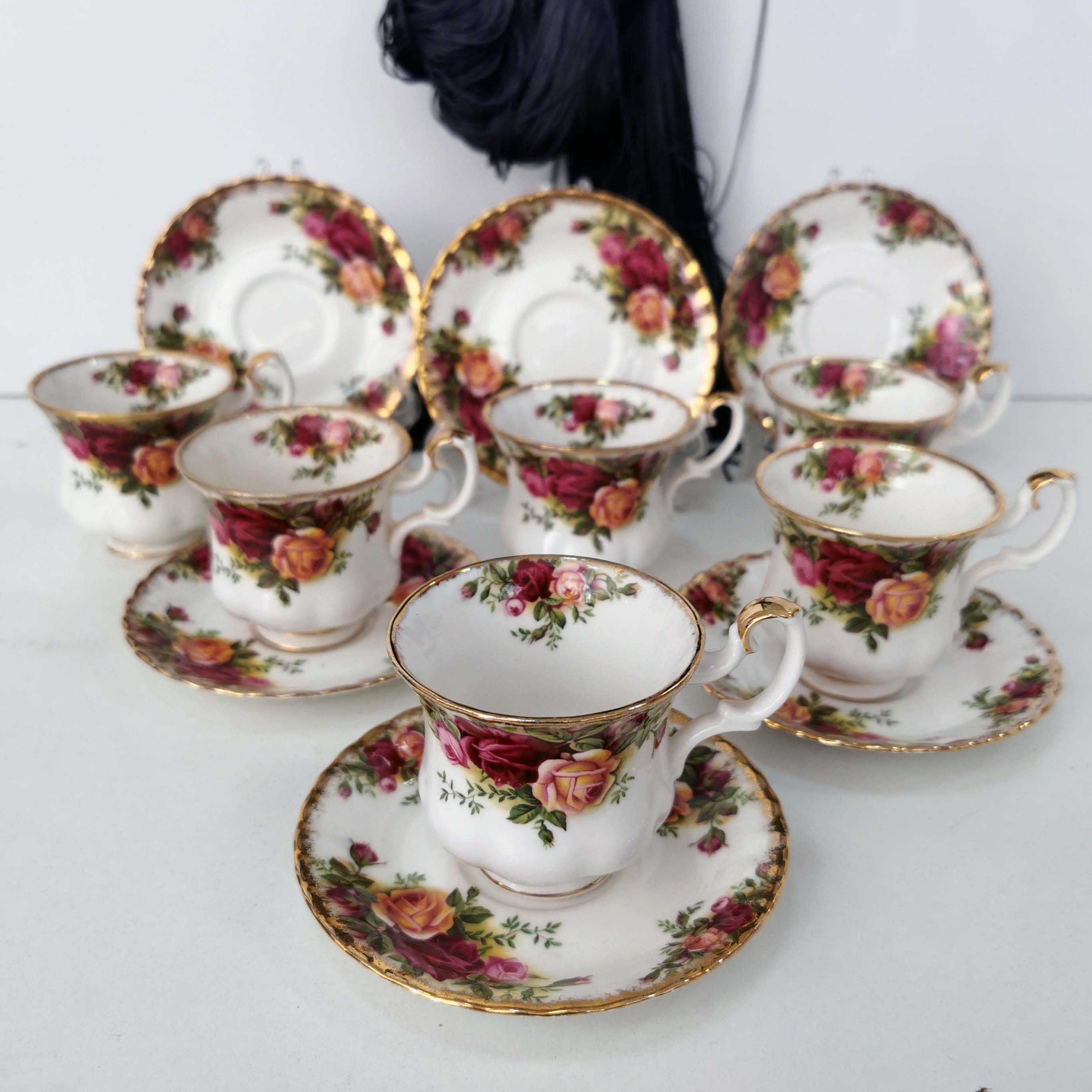 Royal Albert, Old Country Roses, сервиз за чай