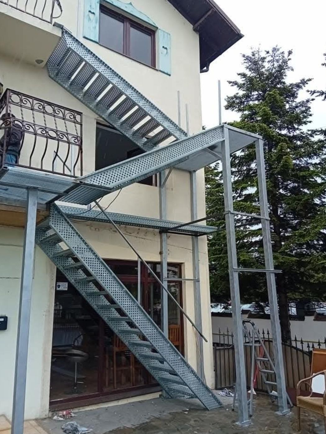 Scari galvanizate