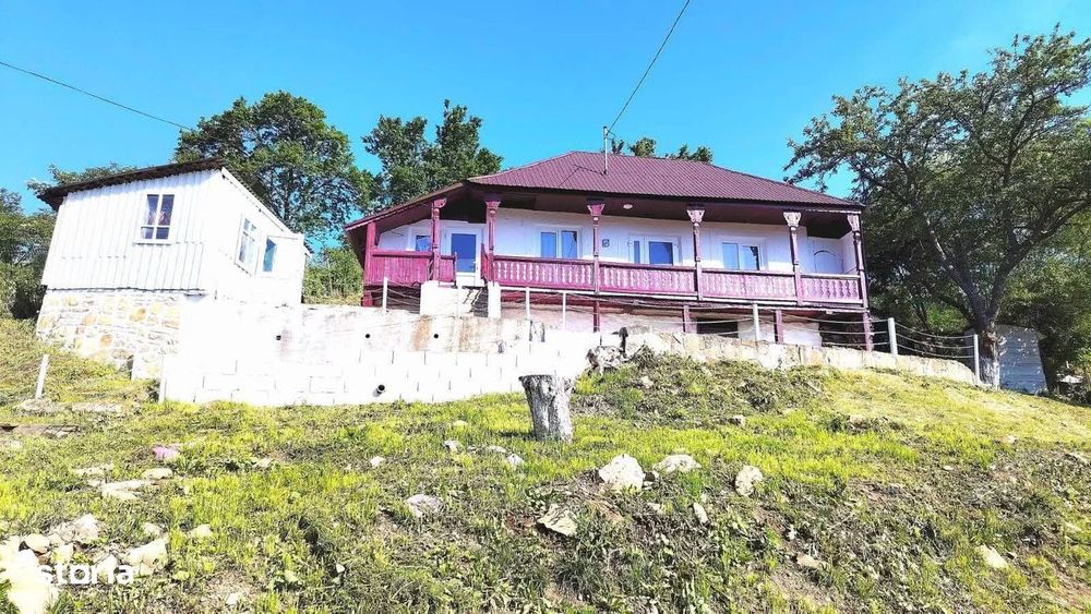De vanzare casa Bucovineana, in inima Manastirilor Neamt , 33.000 euro