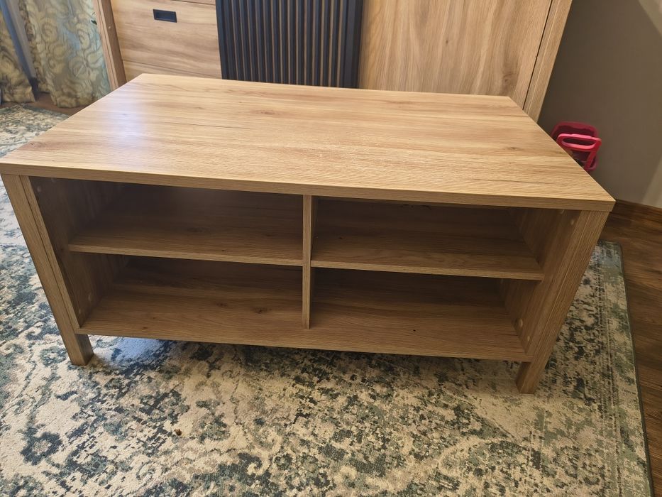 Холна маса от магазин Комо