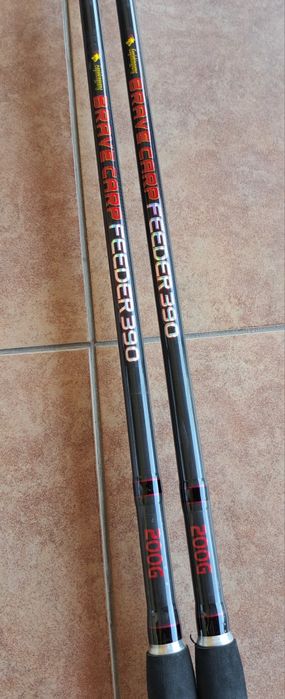 Set 2 Lansete Feeder 200 Gr,  Carbon, 3,90m+2 Mulinete Tambur 5000