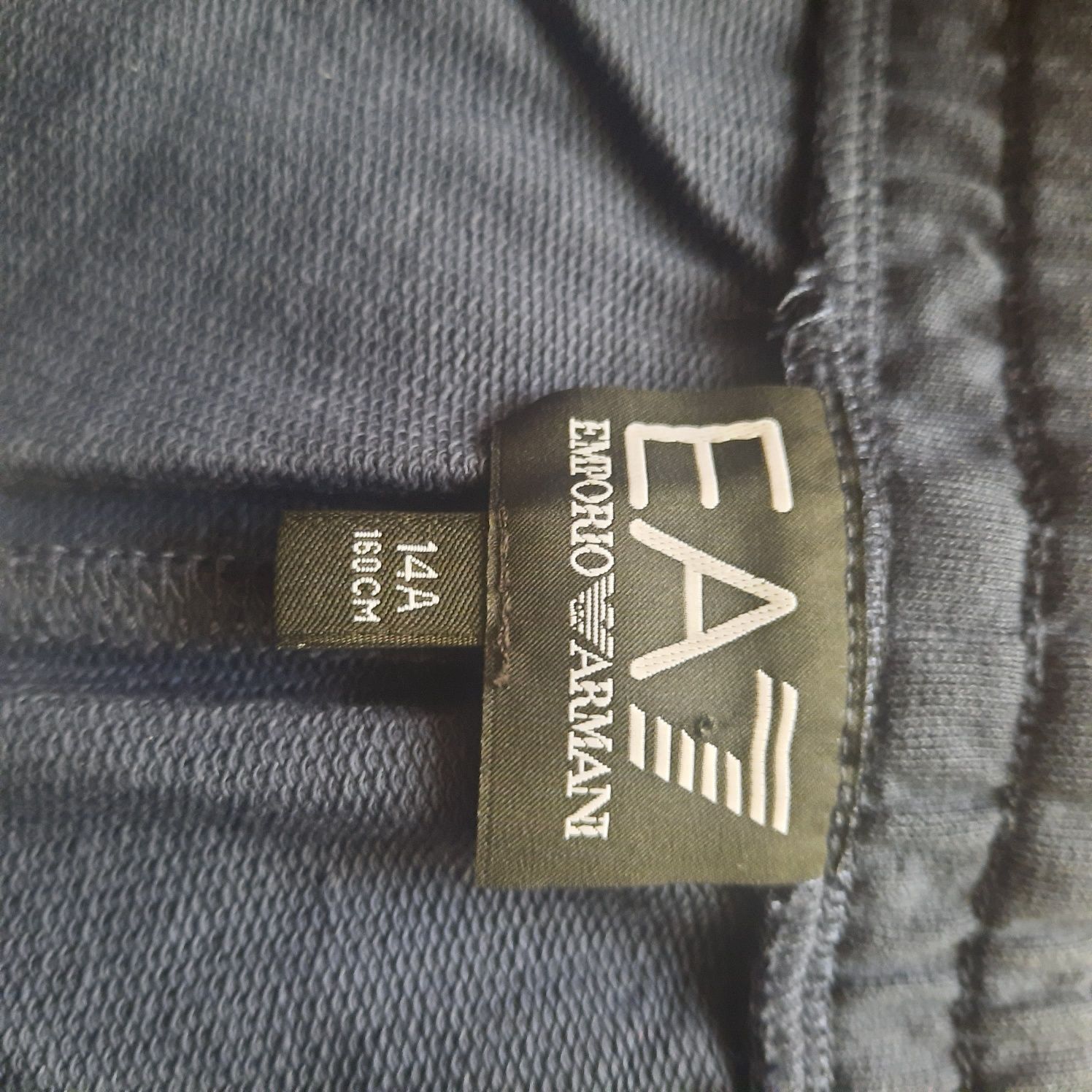 Оригинален екип на Armani