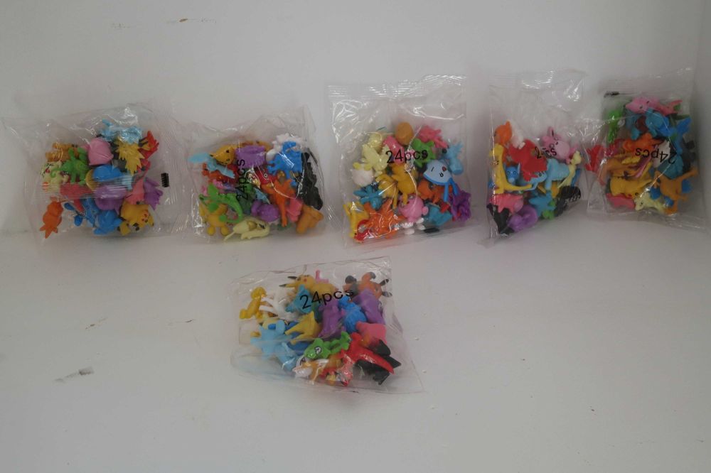 6 pachete mini figurine pokemon cu pikachu