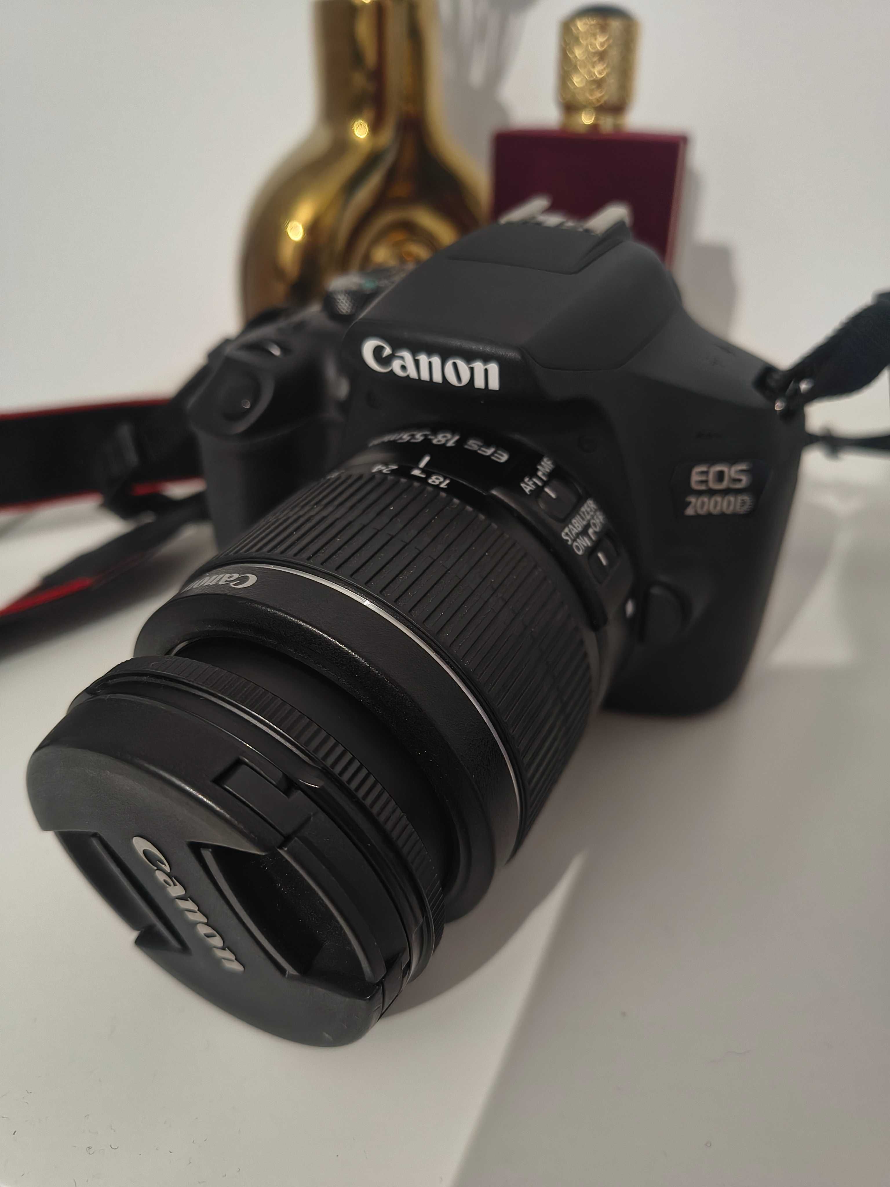 Canon 2000D și 2 obiective