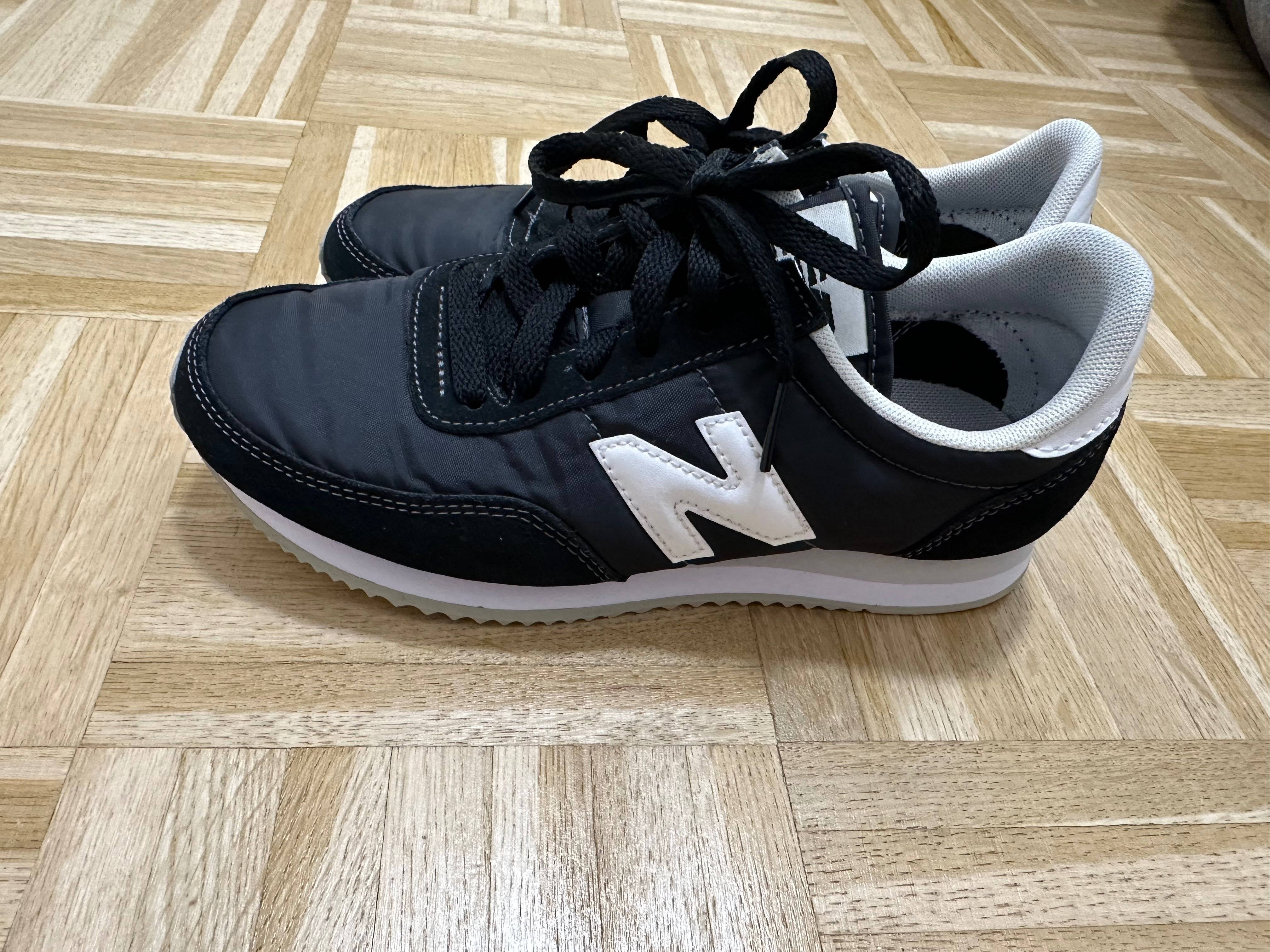 Adidași New Balance