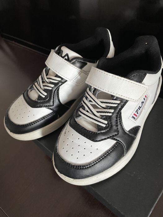 Adidasi baieti marimea 27