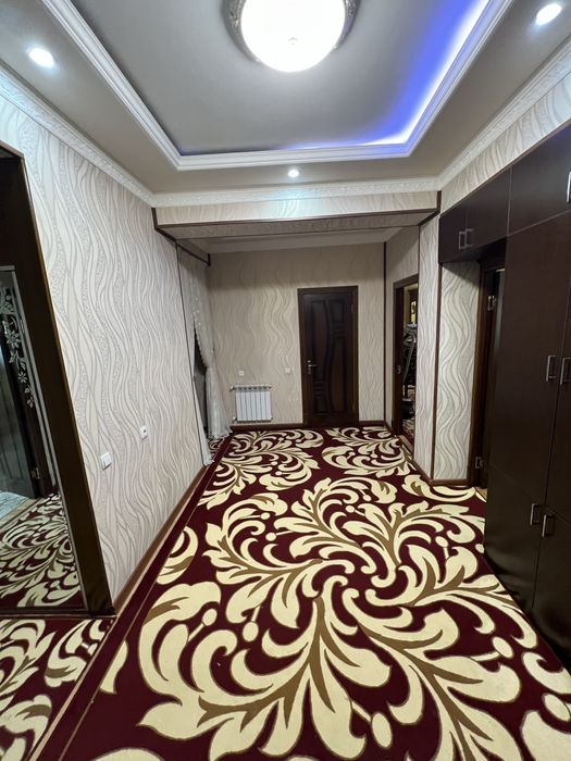 Nurafshon ko’chasida 4 xonali 130 kv 2 ta saunzel 2 ta dush tayyor