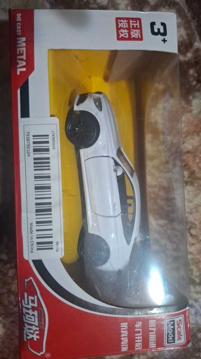 Machetă Mercedes-Benz Alb – 20 lei