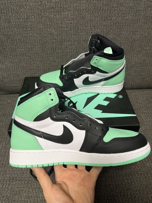 Jordan 1 High Green Glow