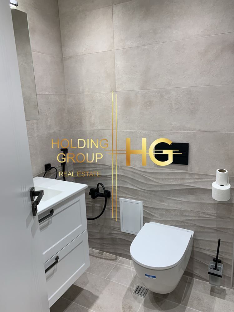 Продава се Тристаен апартамент в Варна, Бриз - 121 кв.м за 2686 €/кв.м - Снимка #8