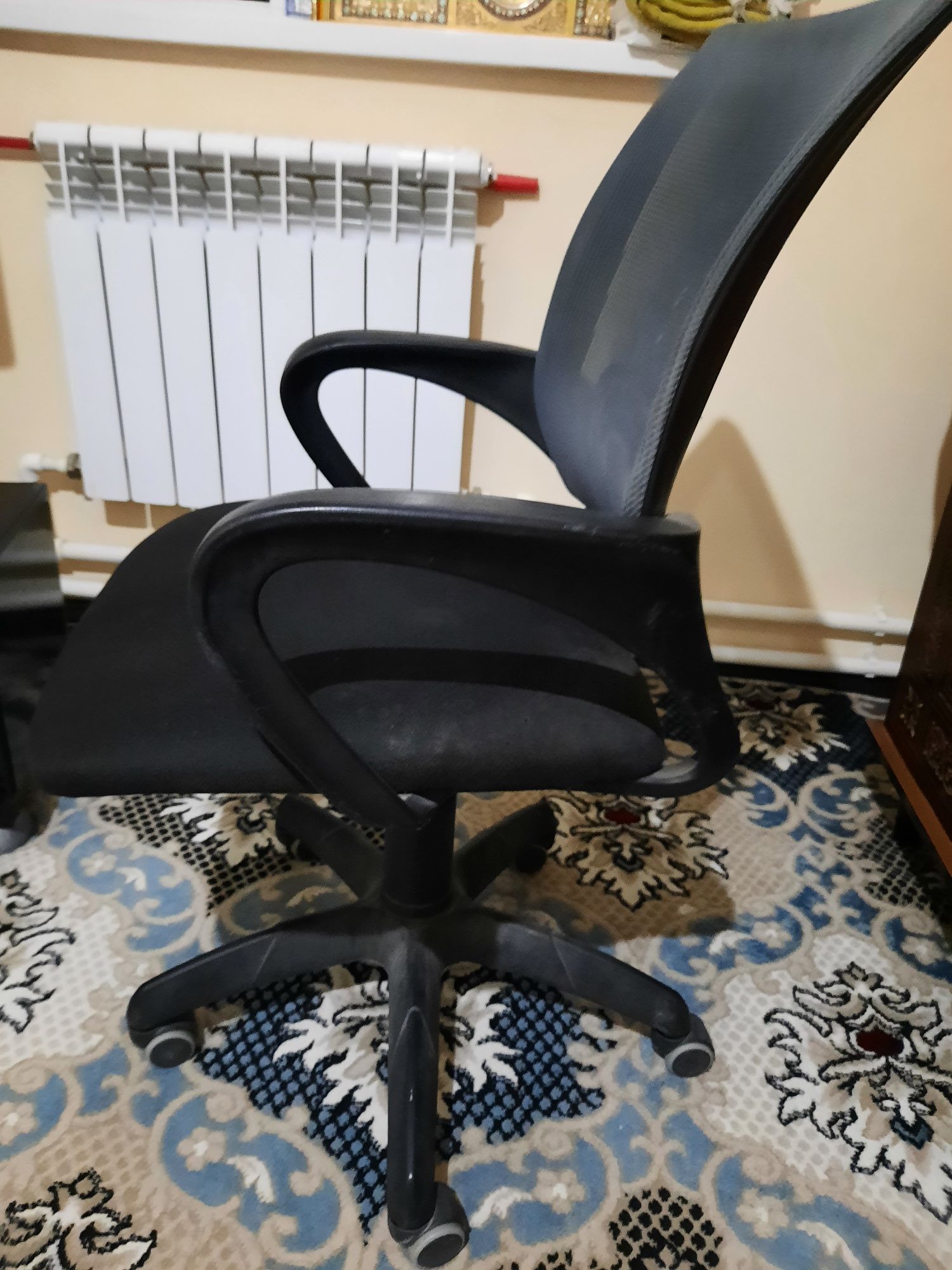 Ofis UCHUN KRESLO sotiladi