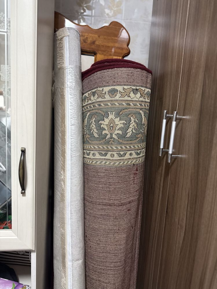 Продаю красную дорожку