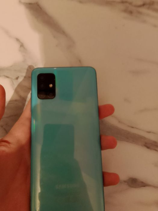 Продам телефон самсунг а51