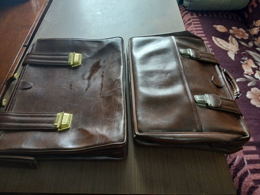 Продам  2 портфеля