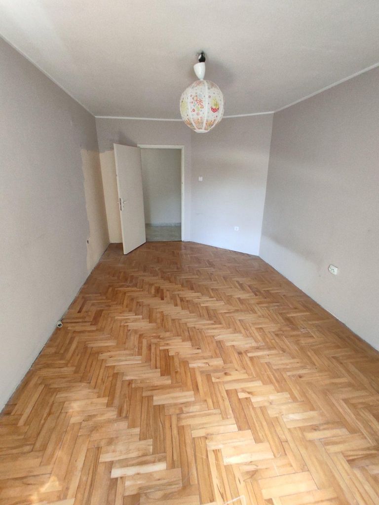 Продава се Двустаен апартамент в Пловдив, Кючук Париж - 74 кв.м за 1622 €/кв.м - Снимка #4