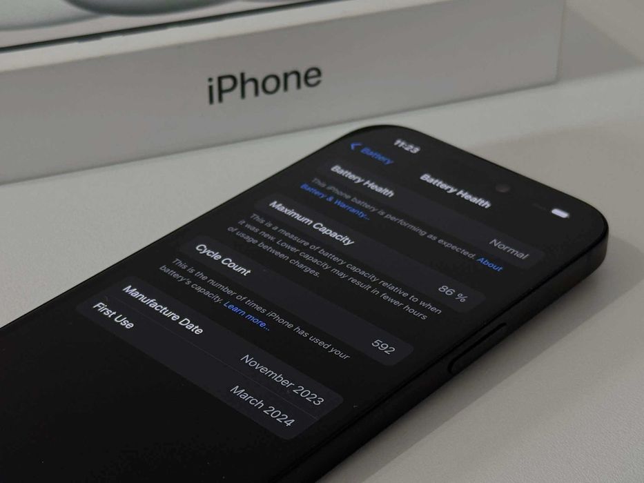 Бартер! Перфектен! iPhone 15 256GB Black (Черен)