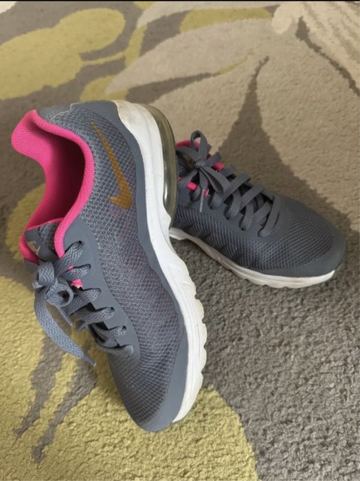 Nike Air Max Invigor