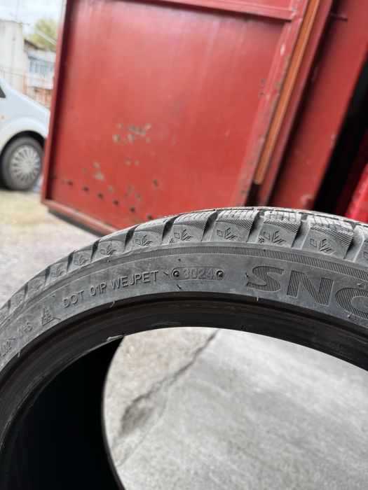 Гуми TRIANGLE 235/40/19