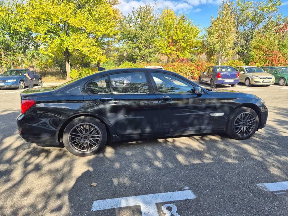 BMW seria 7, F01,750i, 408cp 4.4i V8 biturbo,5 butoane,distronic,masaj