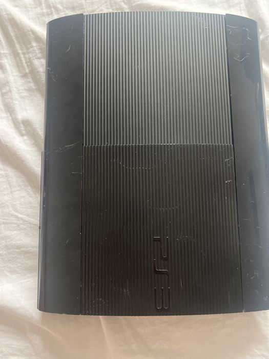 ps3 super slim,cu 2 jocuri