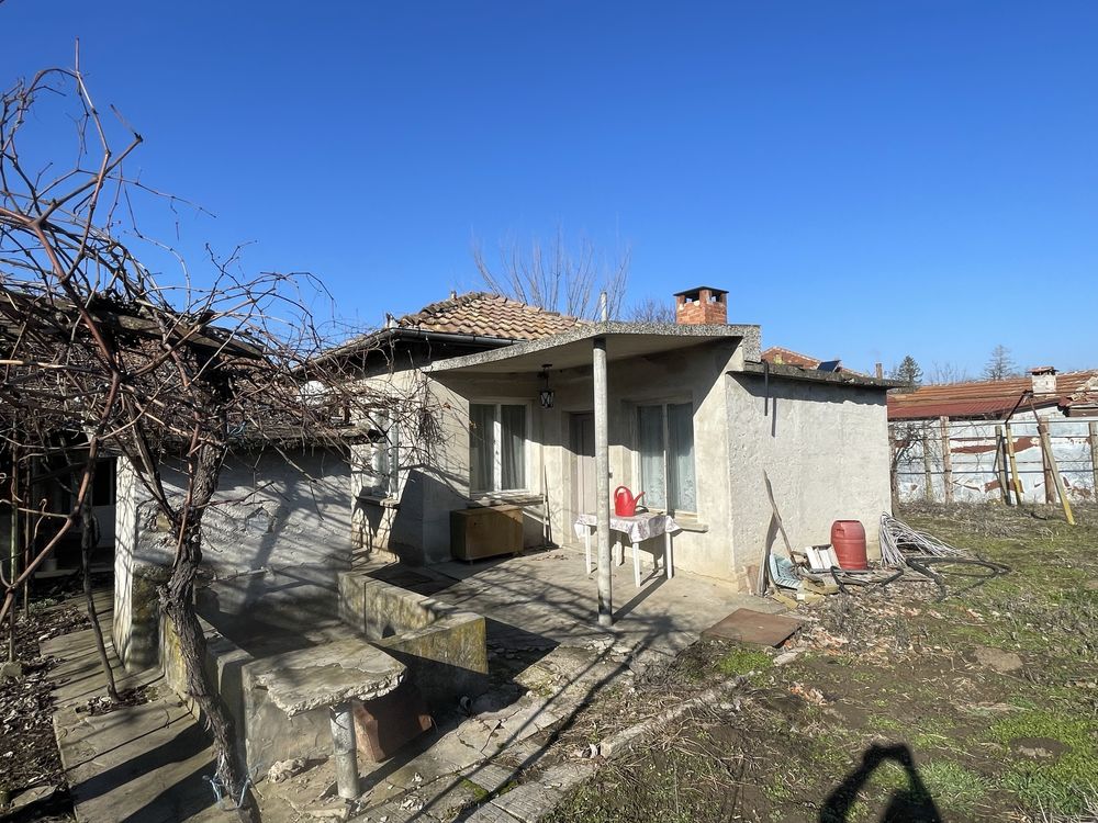Продавам къща ОТ СОБСТВЕНИК в село Козаревец Общ.Лясковец