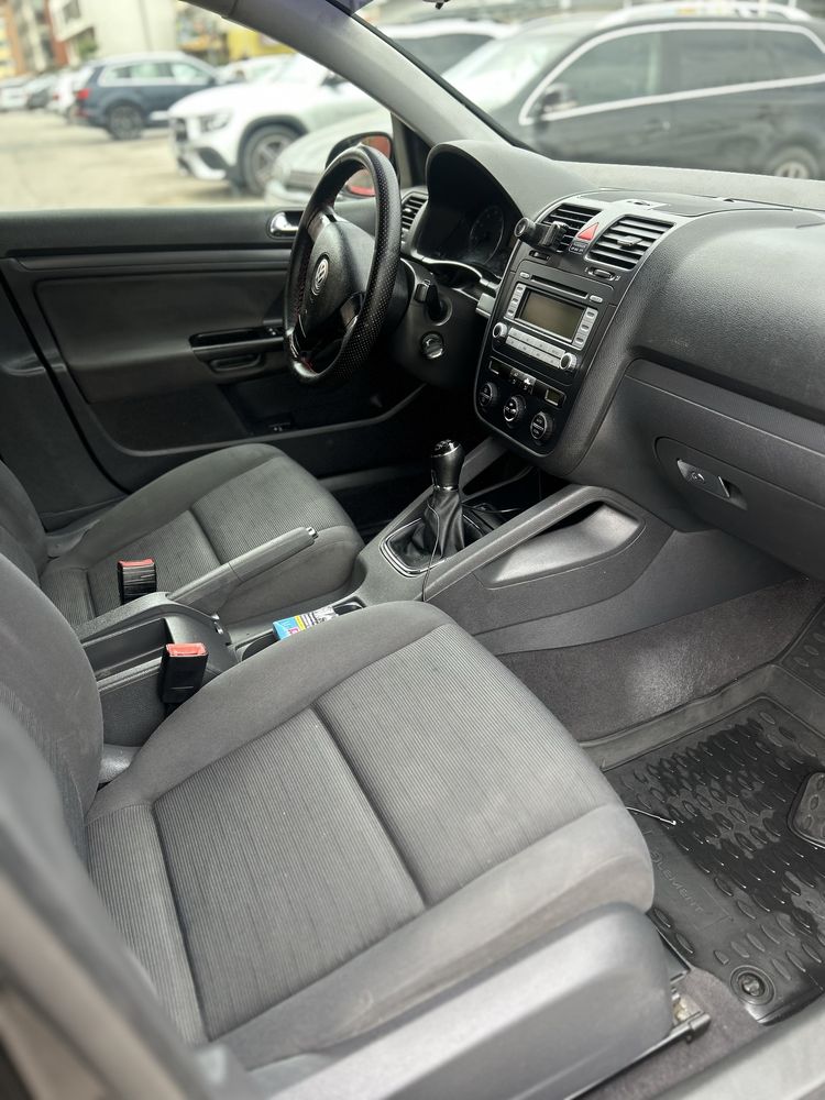 Volkswagen Golf V